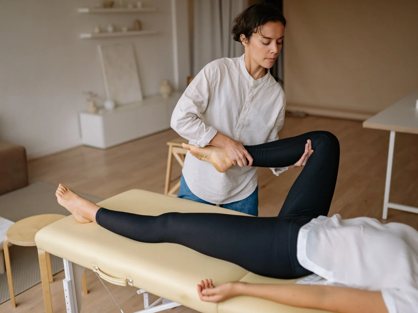 CoraVida Wellness therapeutic care in session